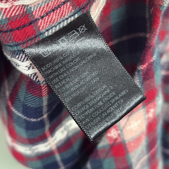 BDG Flannel size small - Picture 7 of 7